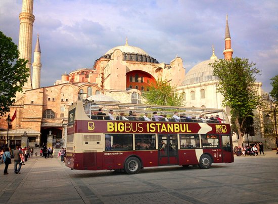 رحلة الباص السياحي في اسطنبول